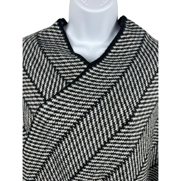 Eyefull Black Gray Striped Houndstooth Pullover Knit Tassled Cape Poncho NWT S/M - Picture 2 of 12